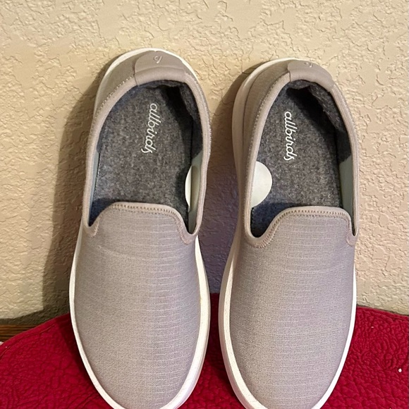 Allbirds Woven Canvas Slip-on size 6.5/7, normally sell for $105. Only worn once - Picture 4 of 8